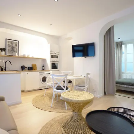 Appartamento Ideally Located In 15 Parigi